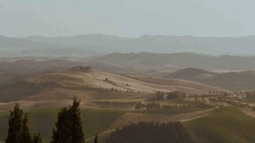 tuscany img
