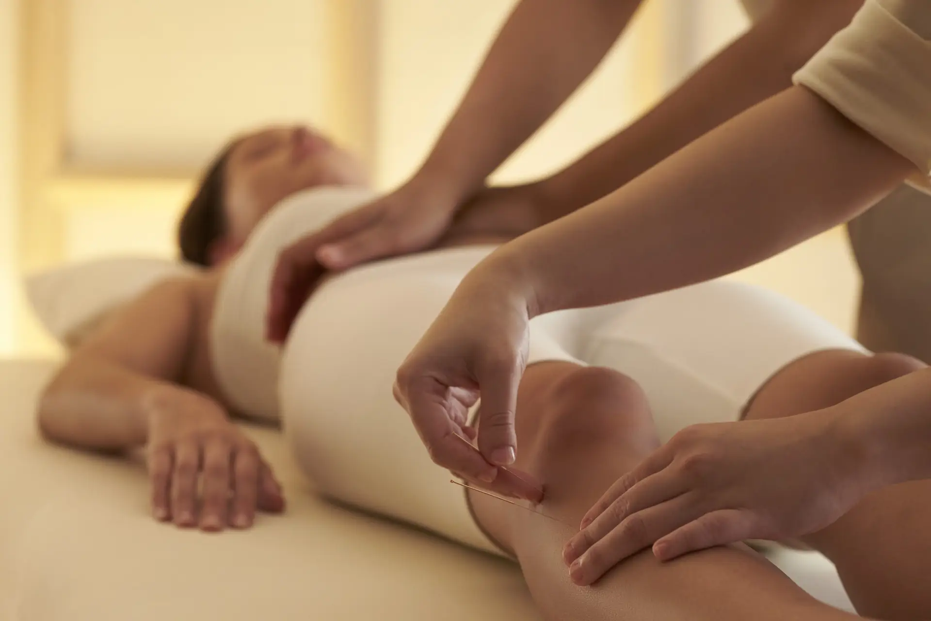 Chi Nei Tsang and Accupuncture (1)